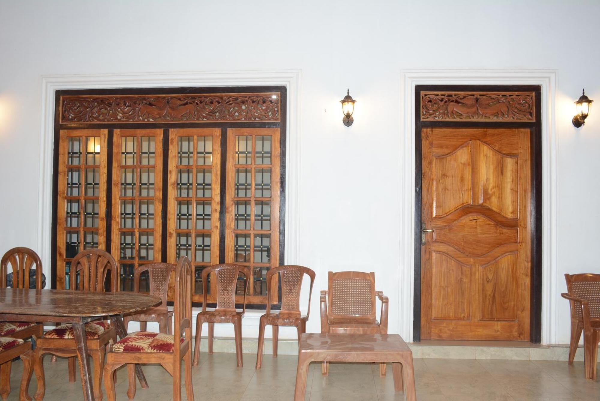 First House Mihintale Otel Dış mekan fotoğraf